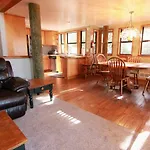 Tree House Lodge