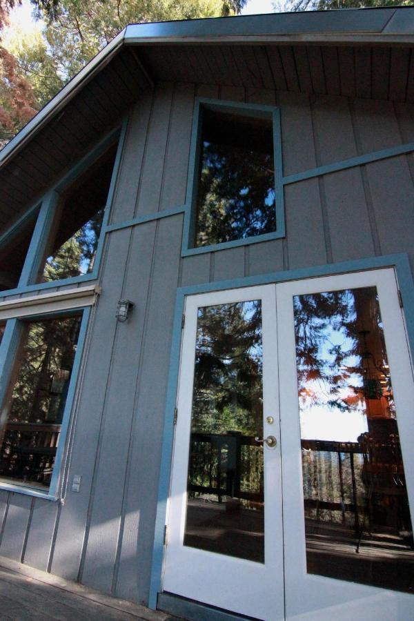 Tree House *